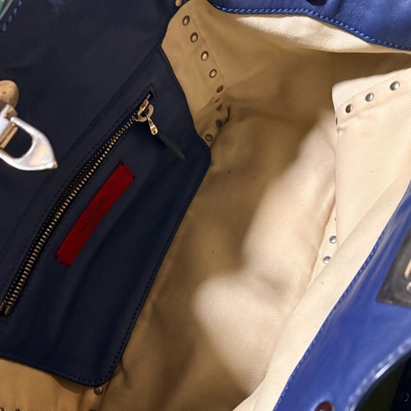Valentino Garavani Blue Vitello Rockstud 2 Ways Small Shoulder Tote Bag - Picture 7 of 8